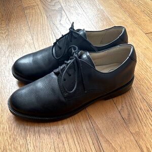 Boys 1901 black dress shoes - size 3 boys